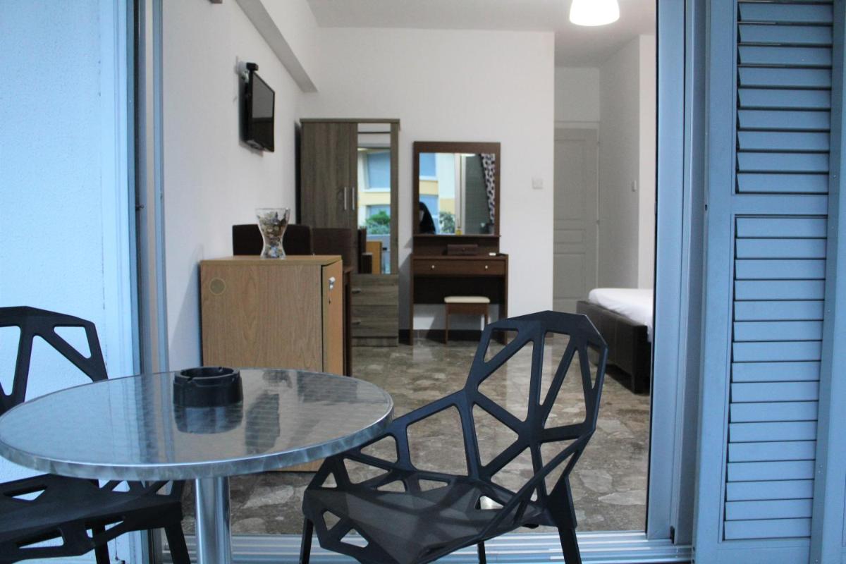 Eclectic Business & Leisure - Housity