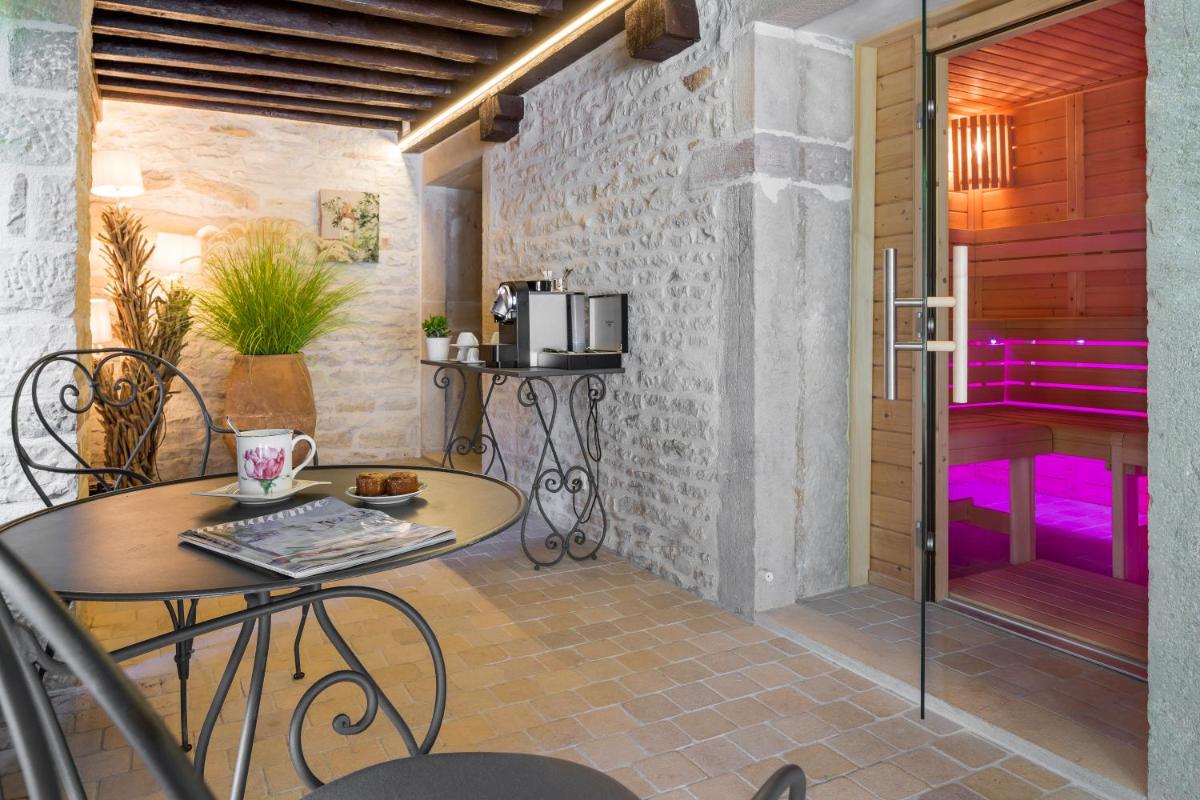 Photo de la galerie de l'établissement Château de Fleurville & Spa, à Fleurville