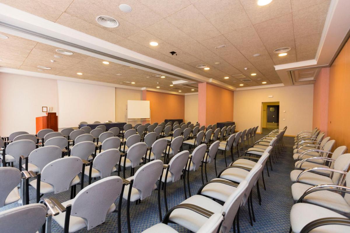 Zona business o sala de conferencias en Gloria Palace Amadores Thalasso & Hotel