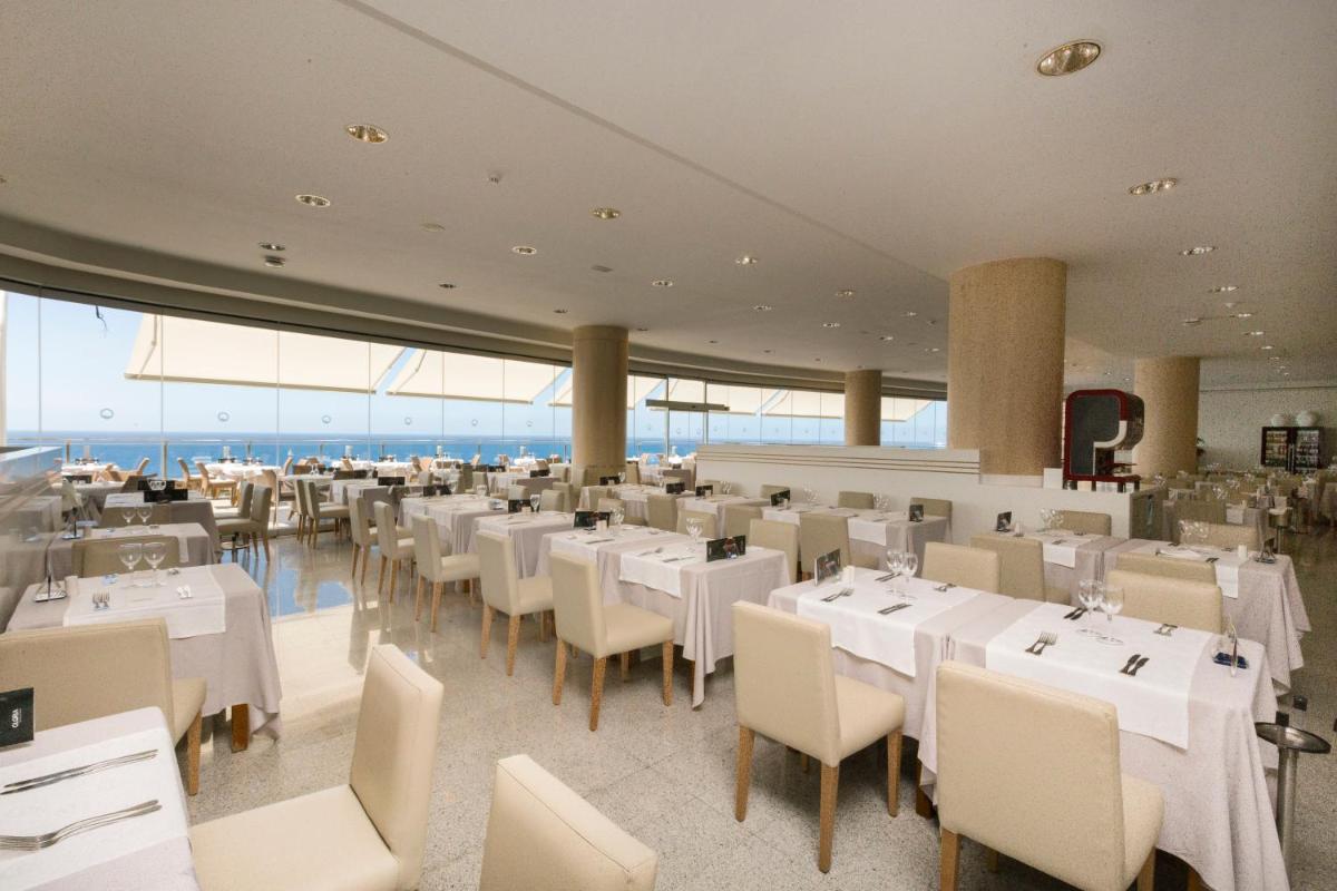 Un restaurante o sitio para comer en Gloria Palace Amadores Thalasso & Hotel