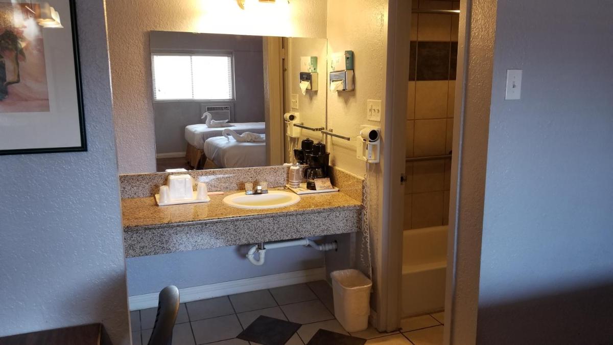 Santa Fe Inn - Pueblo - Housity