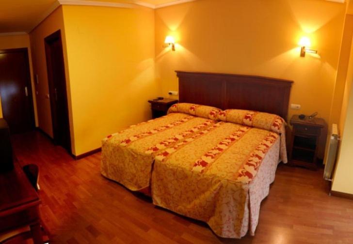 Hostal Torres - Housity
