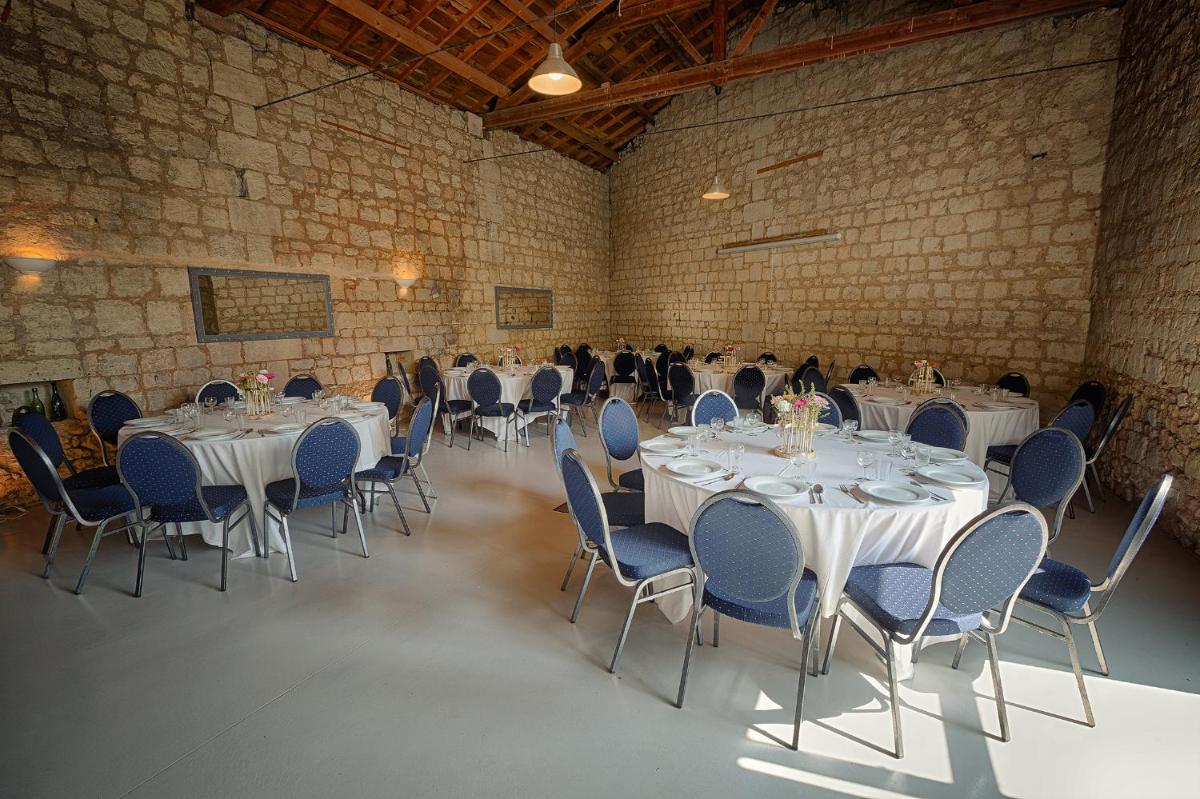 Restaurant ou autre lieu de restauration dans l'établissement Hôtel & Spa Chai De La Paleine