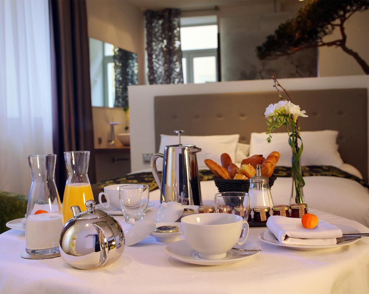 Nourriture dans l'hôtel ou à proximité