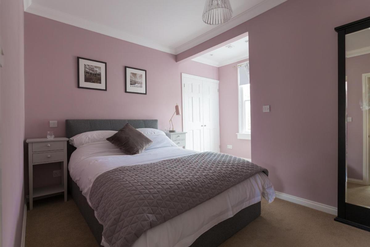 Vesta Central Bath Apartment - Housity