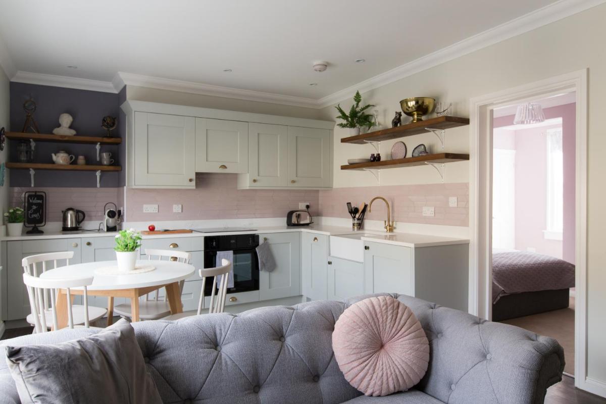 Vesta Central Bath Apartment - Housity