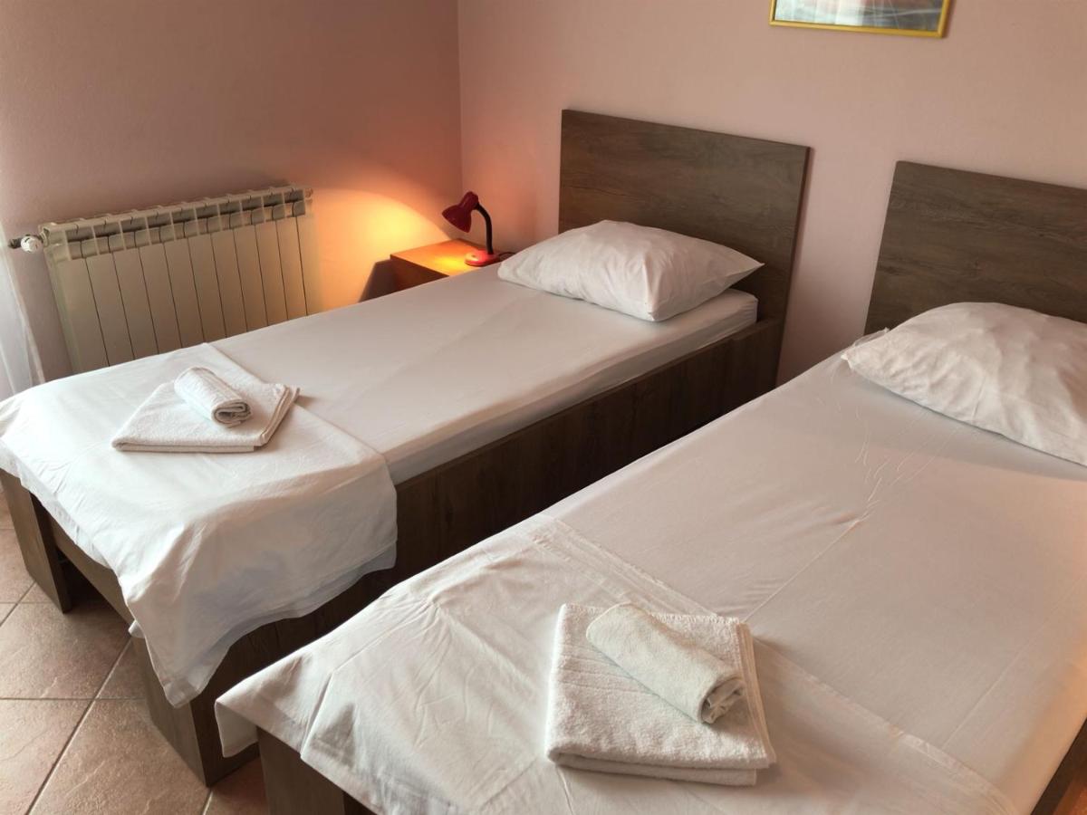 Guest House Ivo - Housity