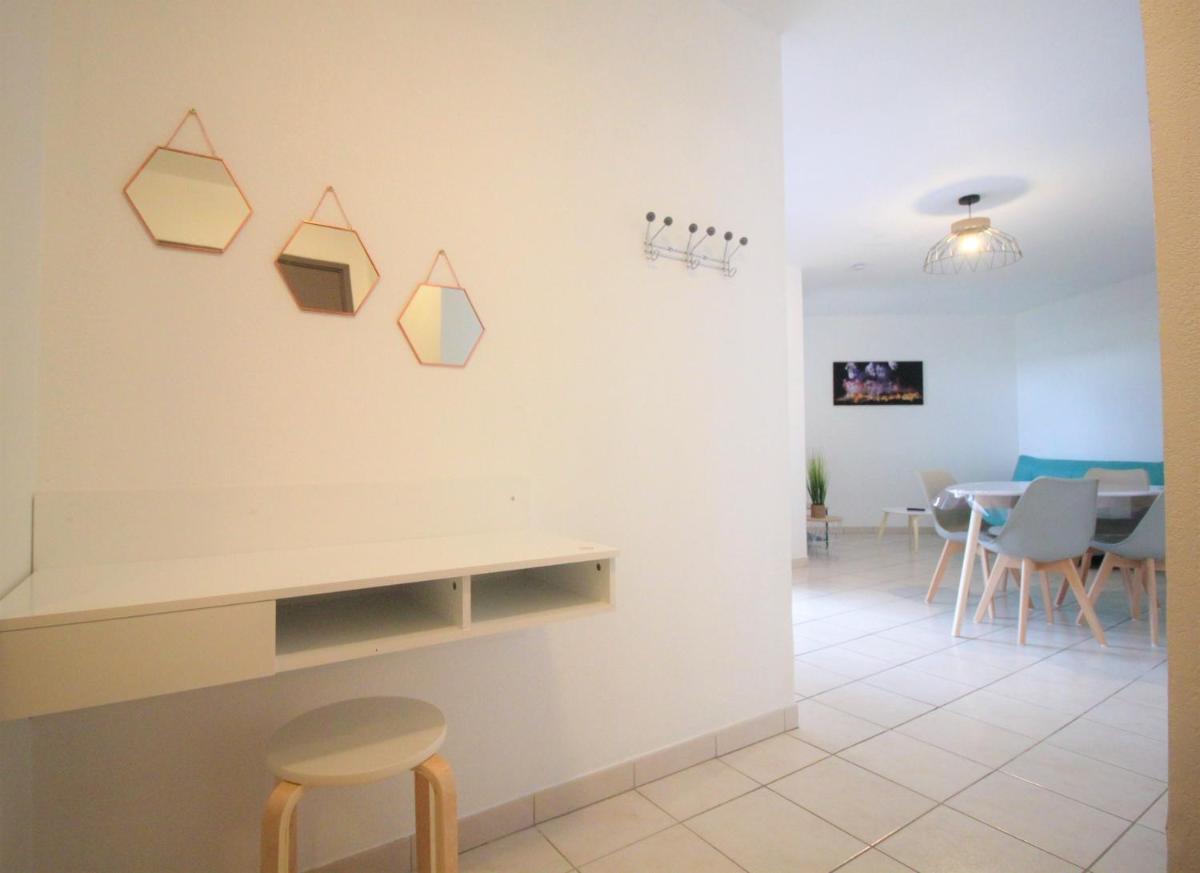 Tout confort ! Calme, Climatisation, Parking gratuit, Grande Terrasse, Ascenseur, Wifi - Hizvo