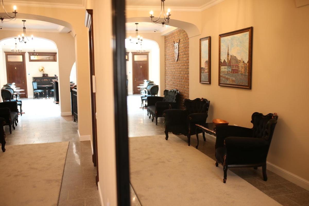 Artisans Boutique Villa - Housity