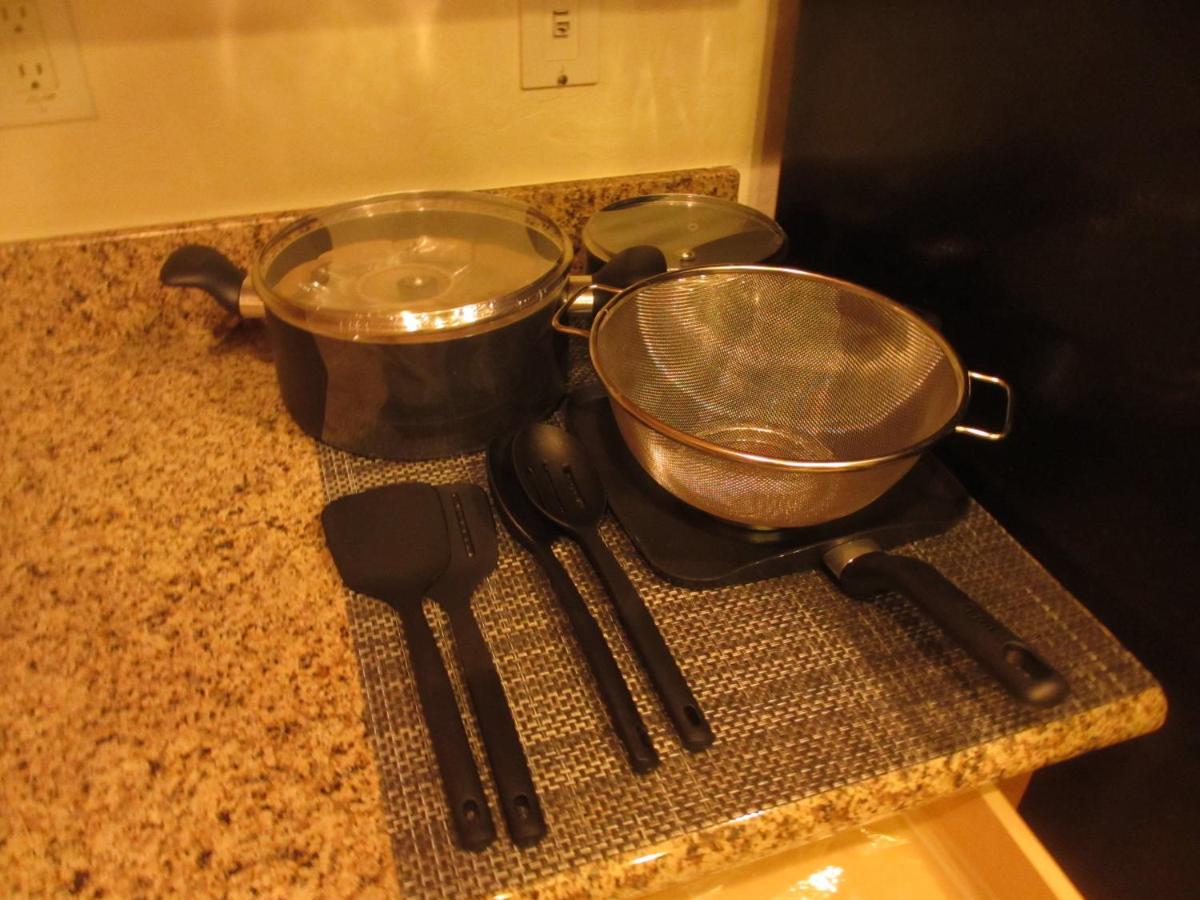 Art Gallery Vacation House - Housity