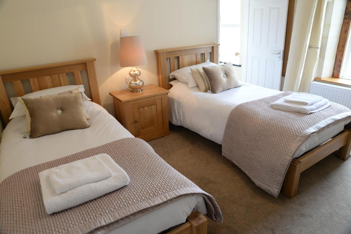 The Foresters - Housity