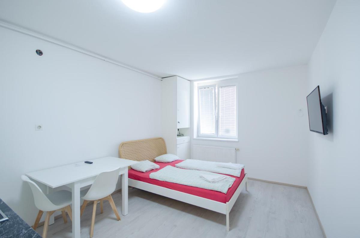 Apartment Tržaška with free parking - Housity