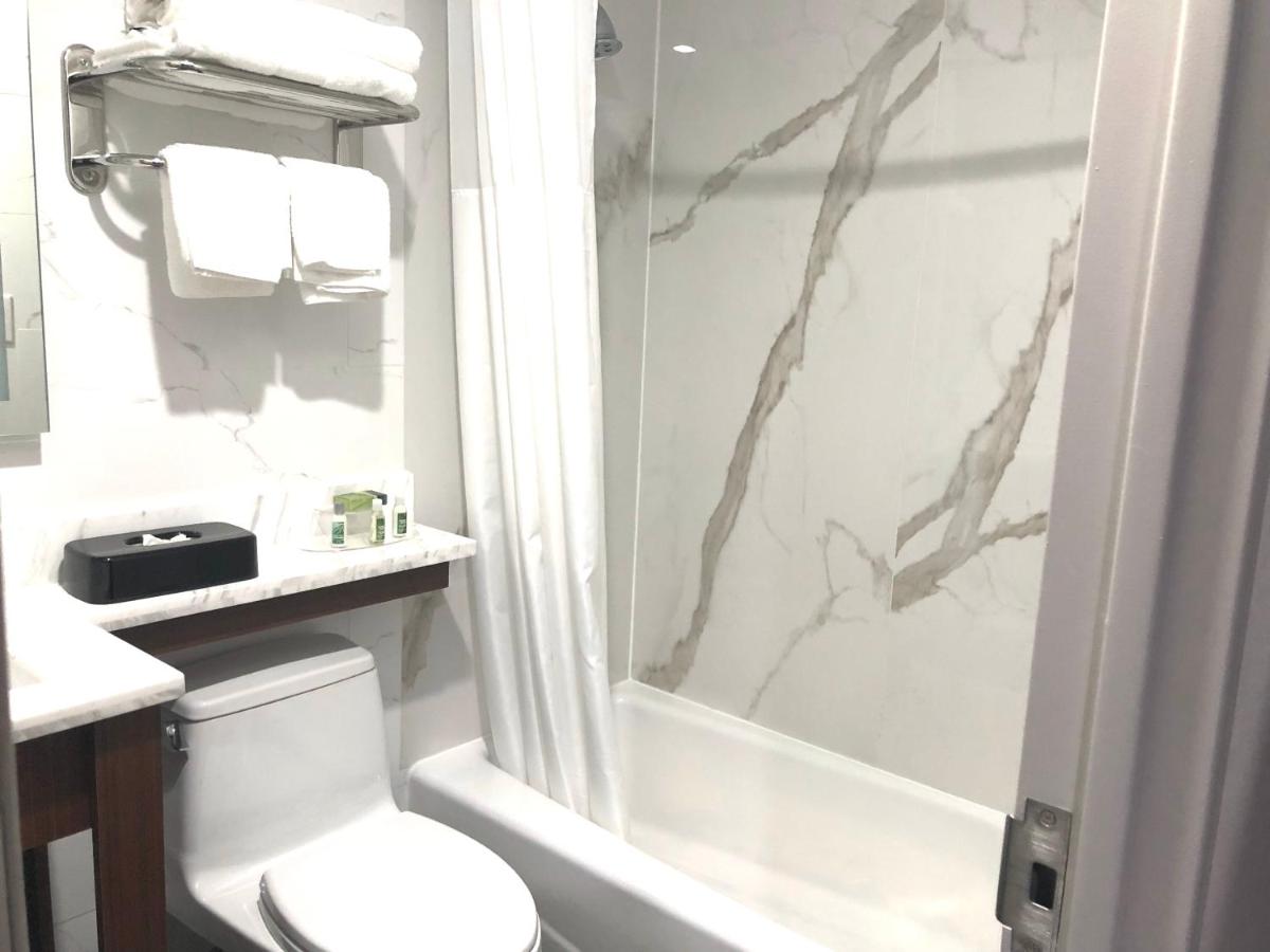 Hotel Nirvana - Housity
