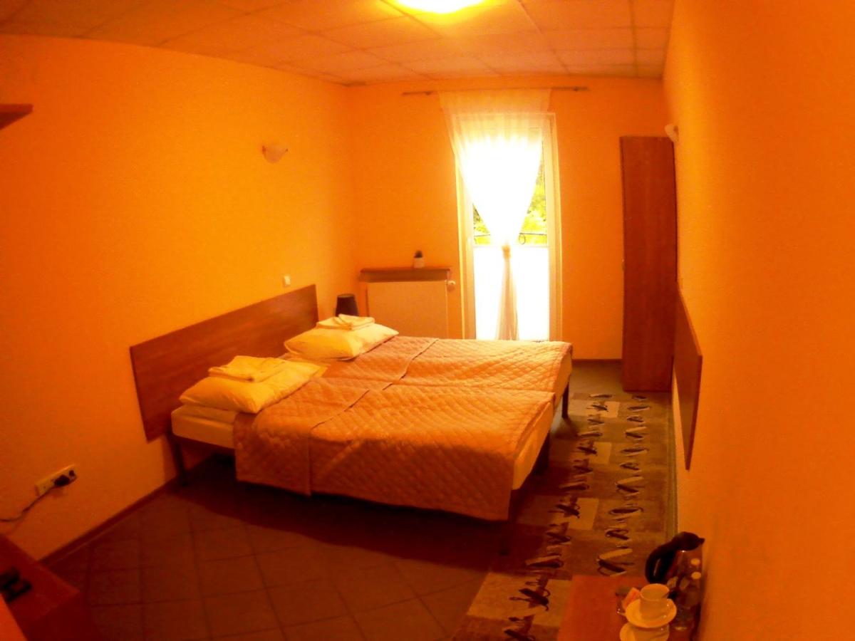 Zajazd Pod Zamkiem Rytro - Housity