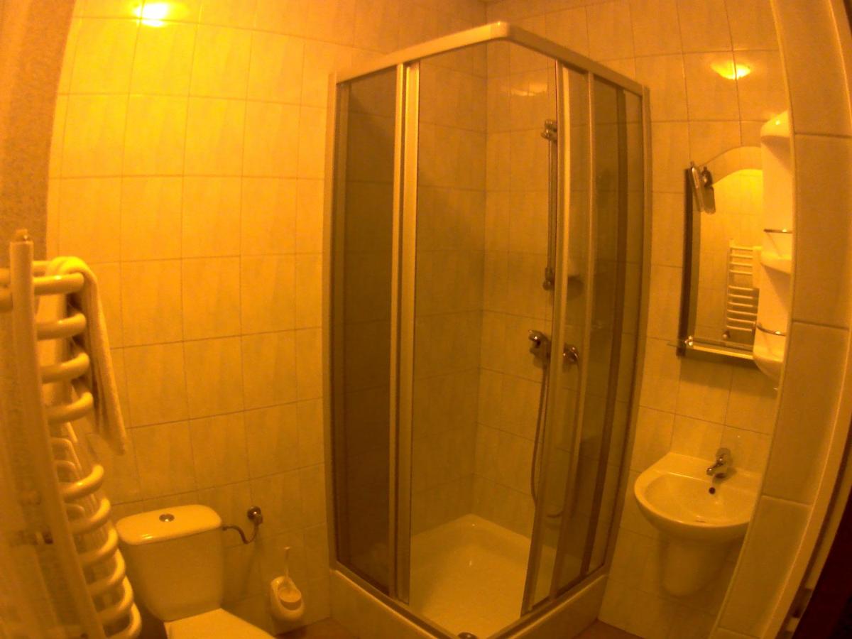 Zajazd Pod Zamkiem Rytro - Housity