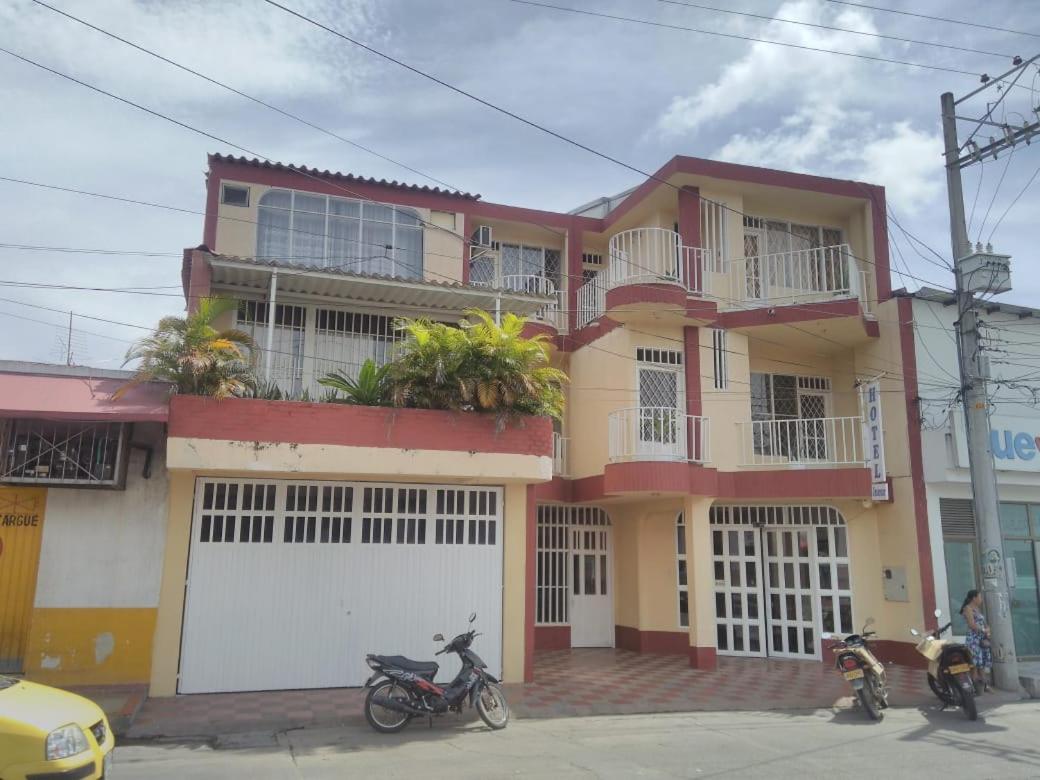 Hotel Leska - Housity