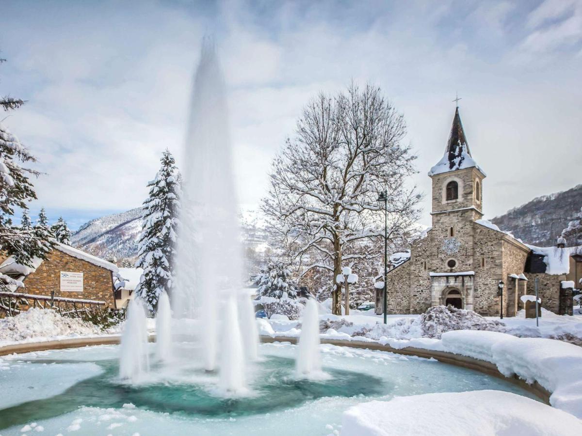 L'établissement Mercure Saint-Lary en hiver
