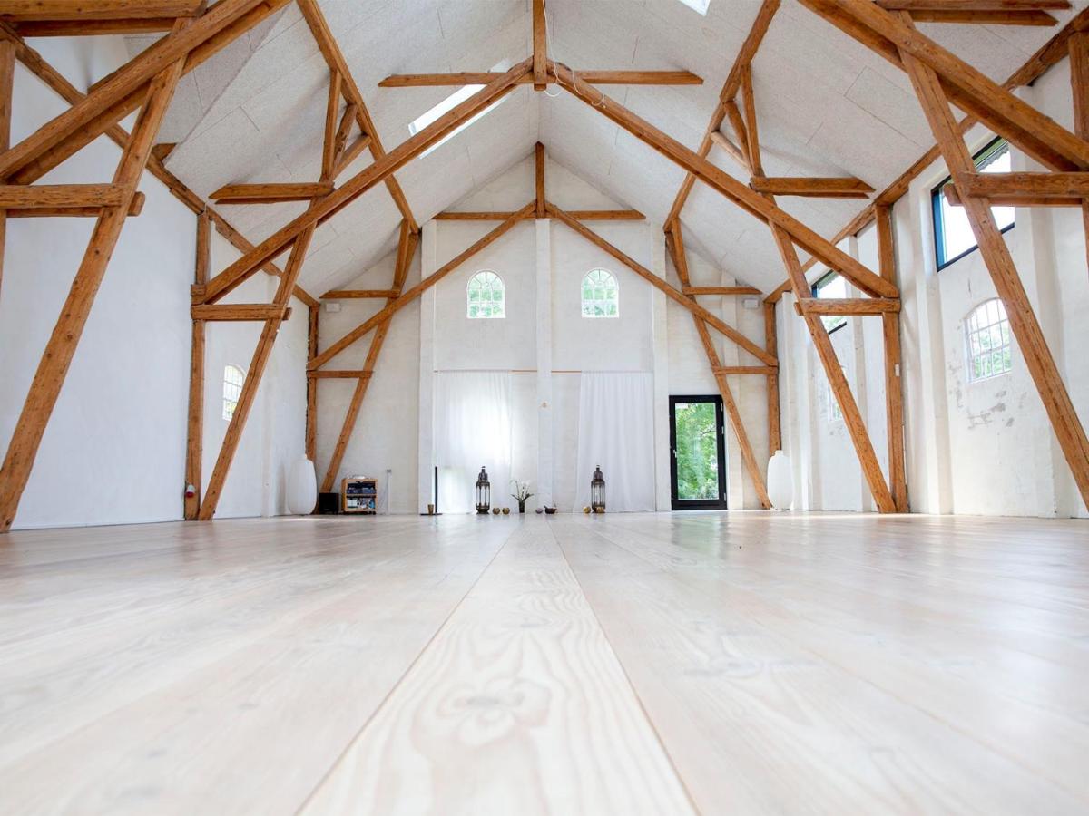 Mellem-rummet Guesthouse & Glamping - Housity