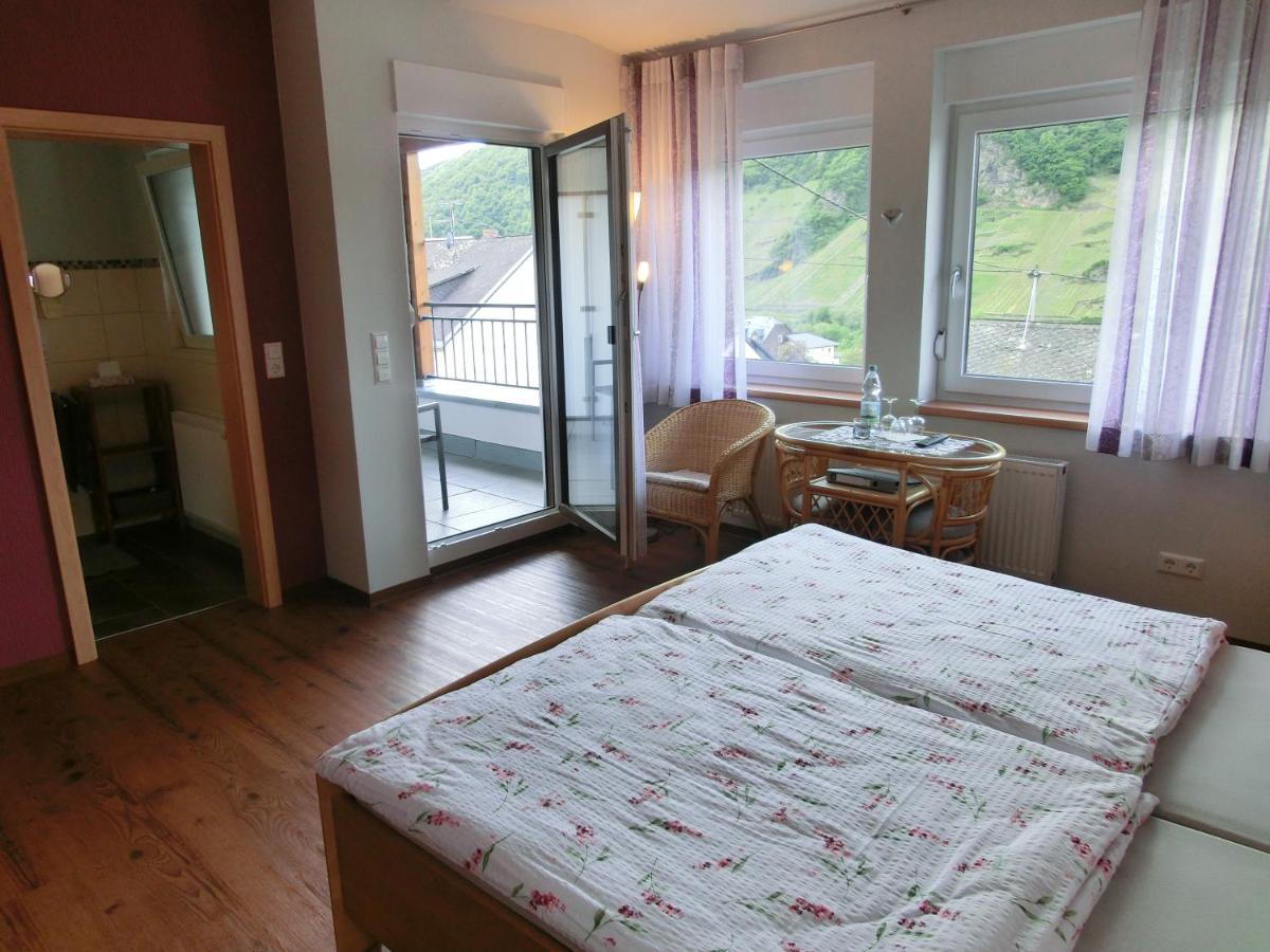 Ferienweingut Hirschen Schulstraße - Housity