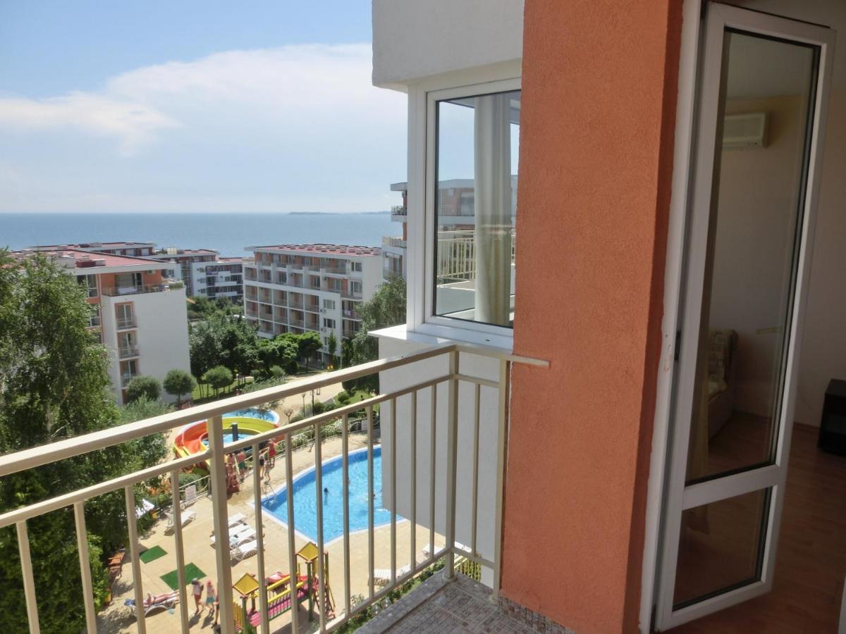 Sea View Crown apartment on complex with pools and beach, Sveti Vlas - Hizvo