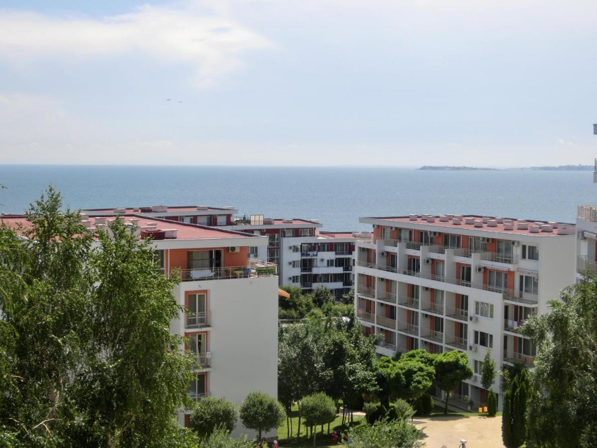 Sea View Crown apartment on complex with pools and beach, Sveti Vlas - Hizvo