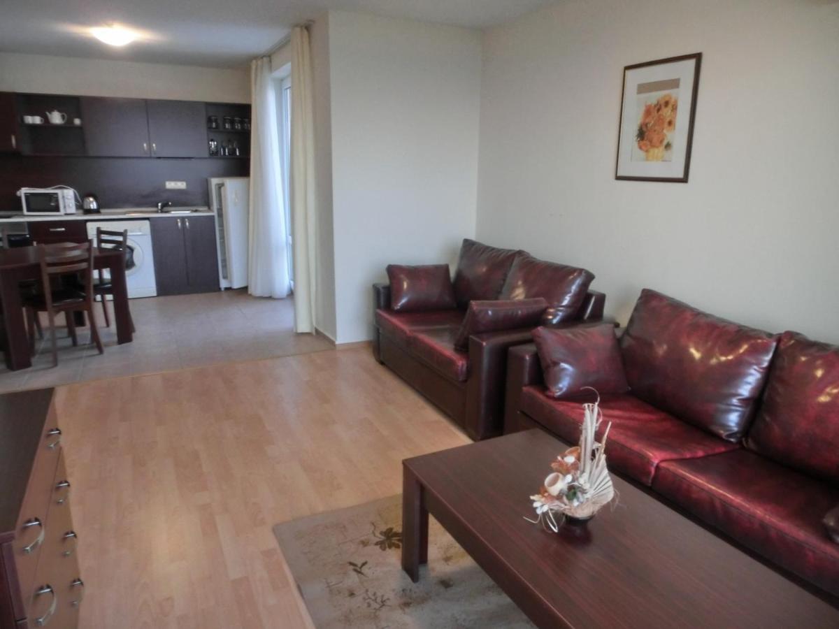 Sea View Crown apartment on complex with pools and beach, Sveti Vlas - Hizvo