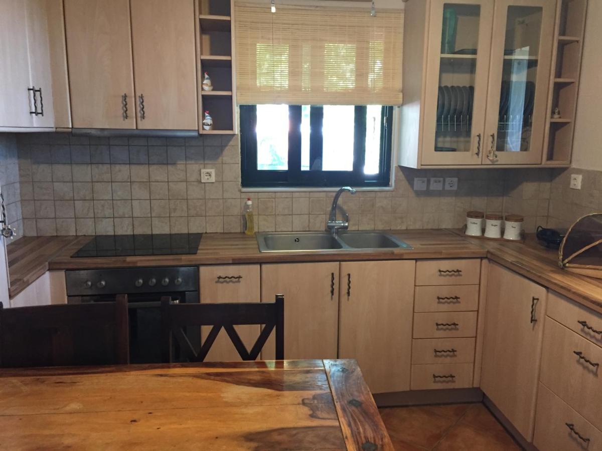 NIKO'S & KONSTANTINA'S FAMILY VACATION HOUSE - Housity
