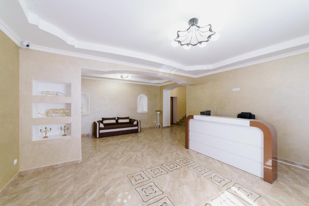Hotel Balmont - Housity