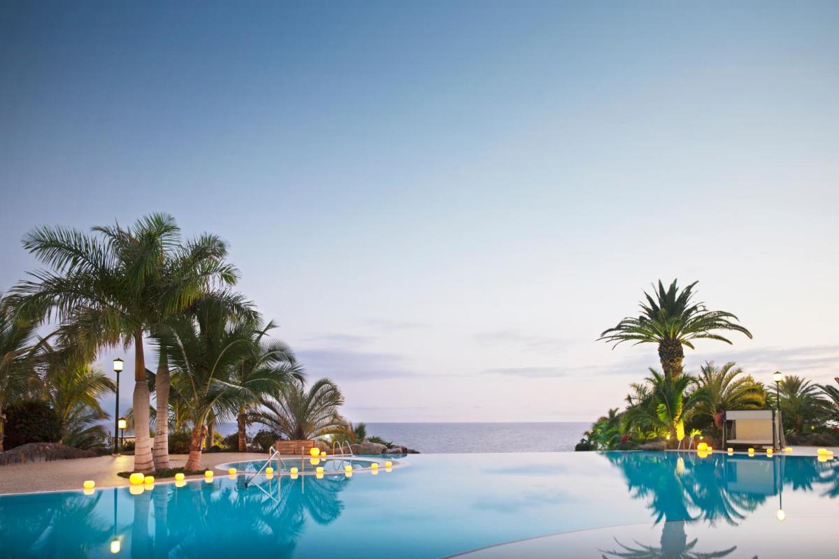 Piscina en o cerca de Adrián Hoteles Roca Nivaria