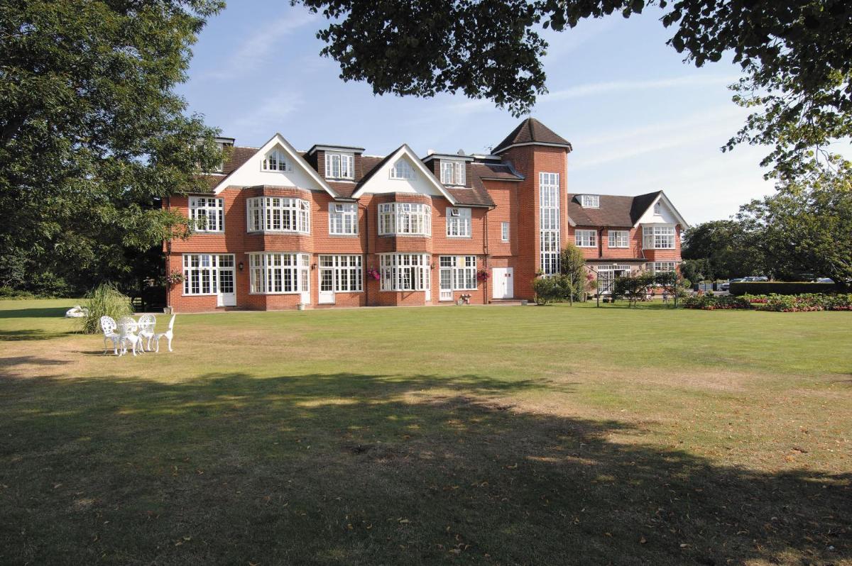 Grovefield House Hotel By Uno -FREE PARKING - Hizvo