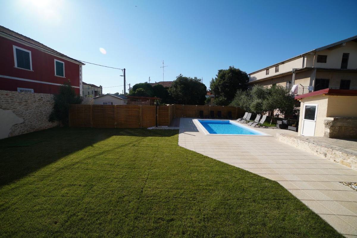 Villa Korona Apartments - Housity