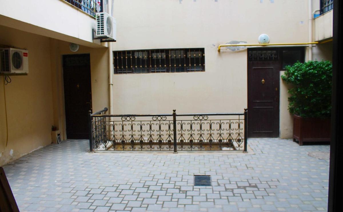 HelloBaku Apartment in Old City - Housity