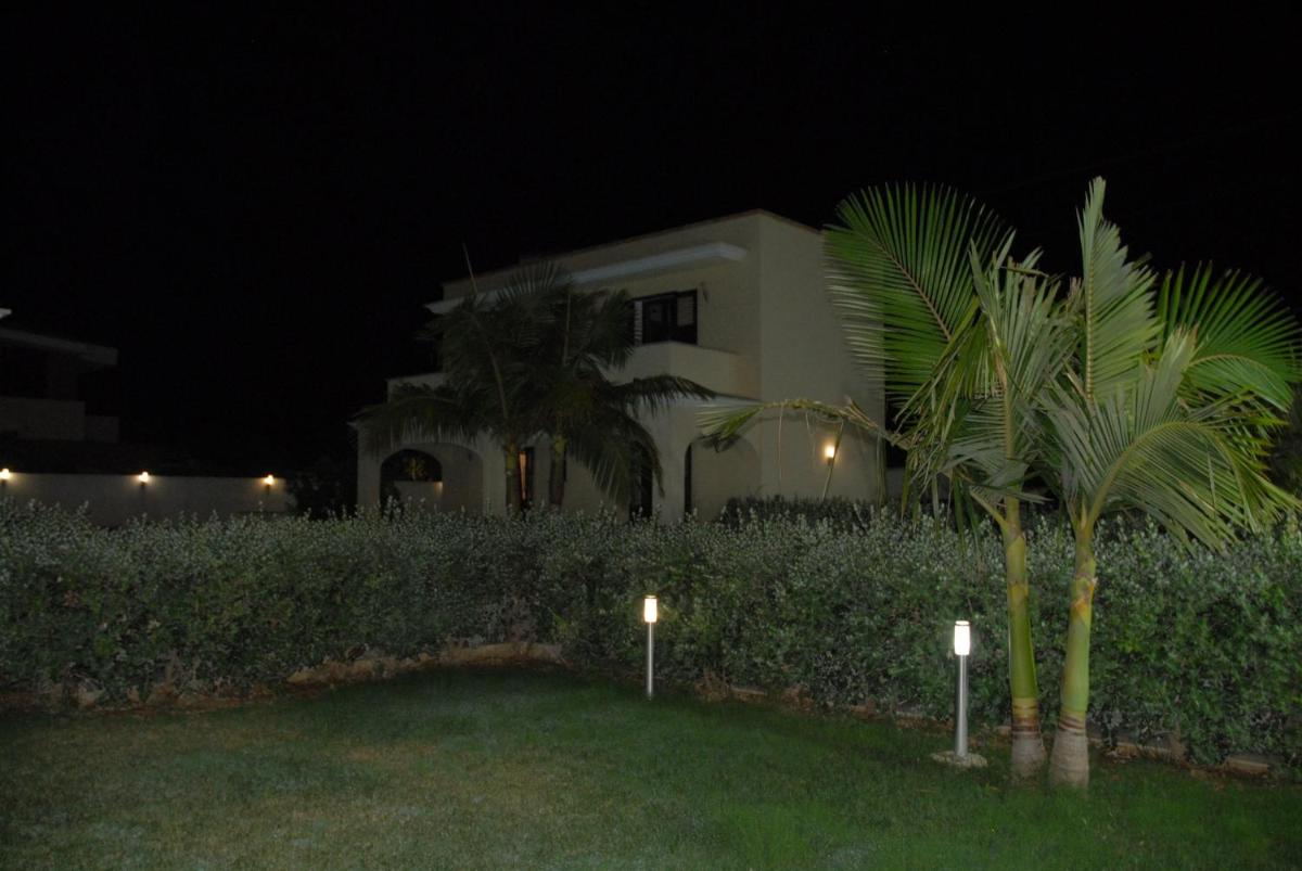 Oasi Tortuga Residence Piscina e barbecue h24 - Housity