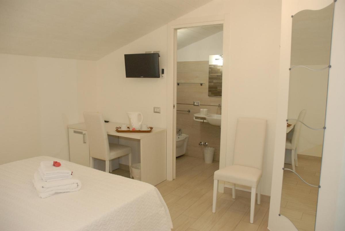 Nonna Pina Traditional & Elegant B&B - Housity