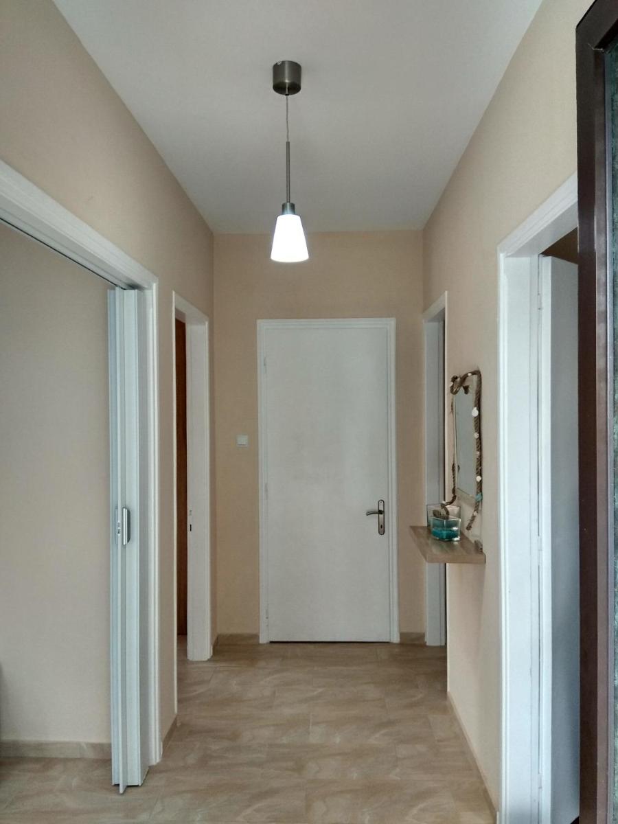 Skiron House - Housity