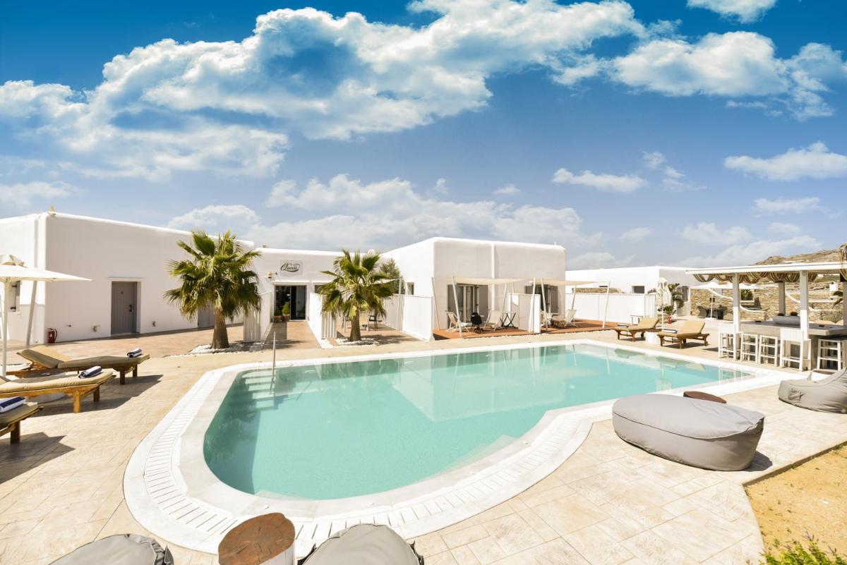 Queen Boutique Suites - Housity