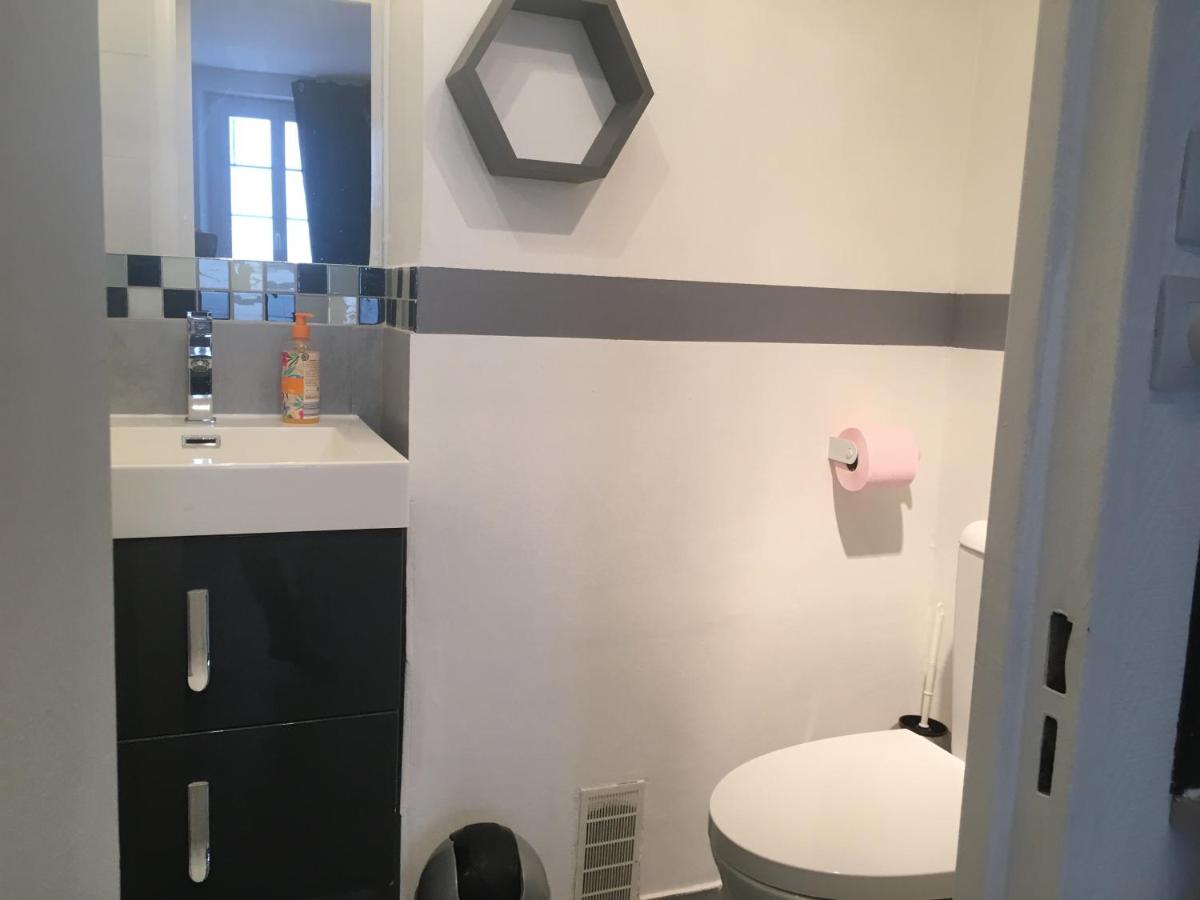 Le Suffren, studio classé ventilé ,wifi, à 100 m de la plage - Hizvo