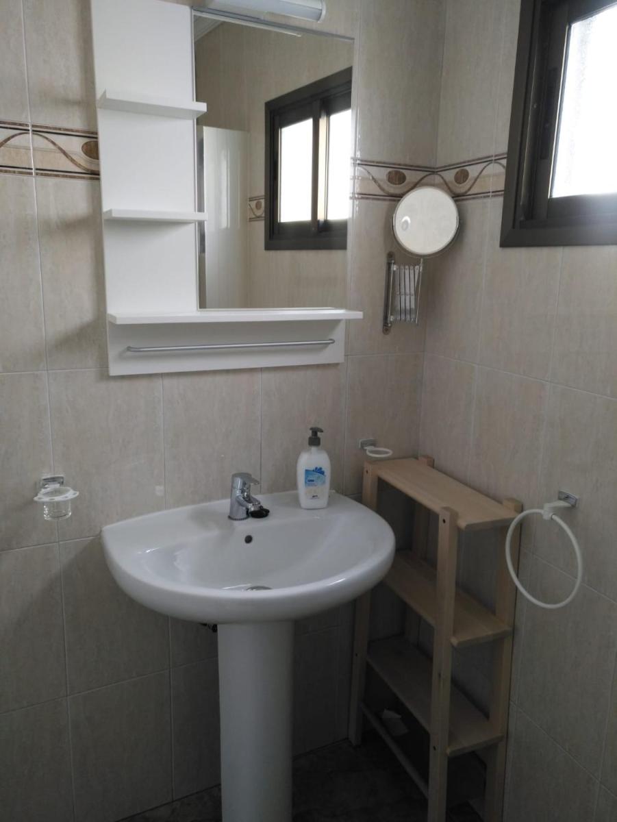 Casa Corina. Primera línea de mar - Housity