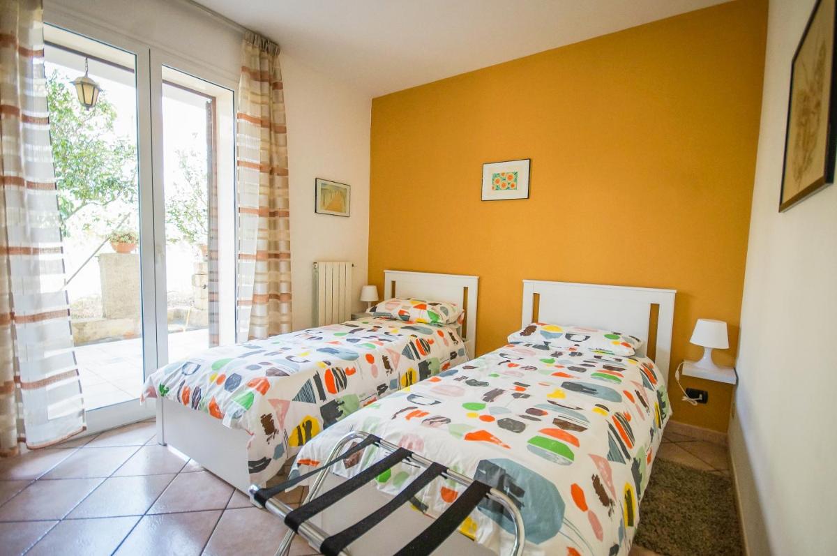 BEB BRUSCE' FRANCO E TINA - Hizvo