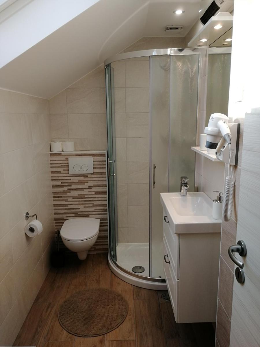 Apartments & Rooms Aleksandra - Housity