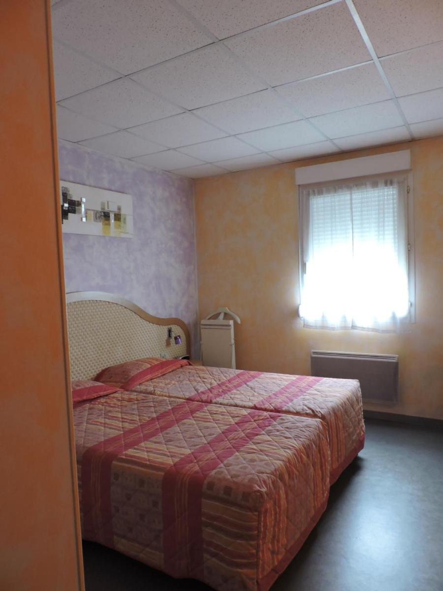 Hôtel Le Grand Chêne - Housity