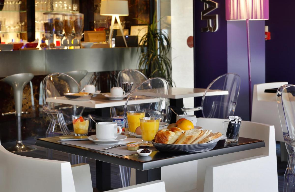 Nourriture dans l'hôtel ou à proximité
