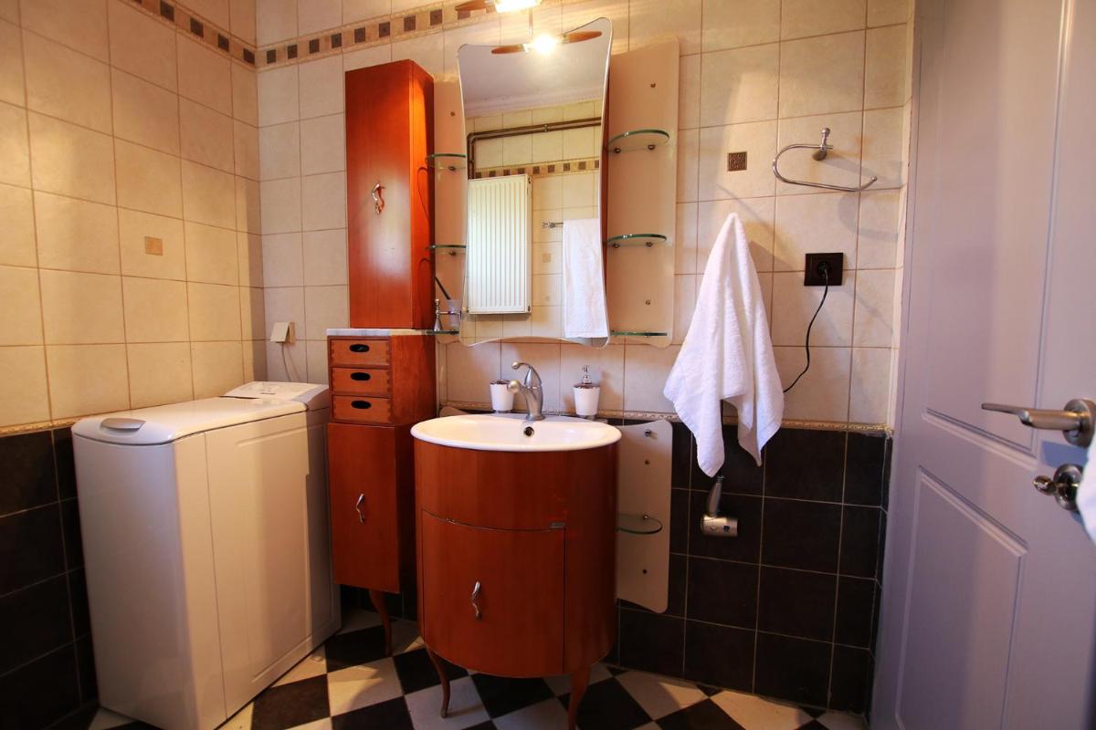 Peter's Country House - Housity