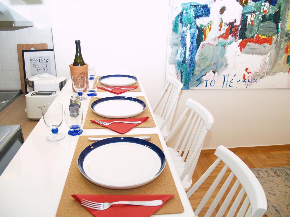 A Refreshed & Rich in Details Apartment in Piraeus (Passalimani - Marina Zeas) - Housity