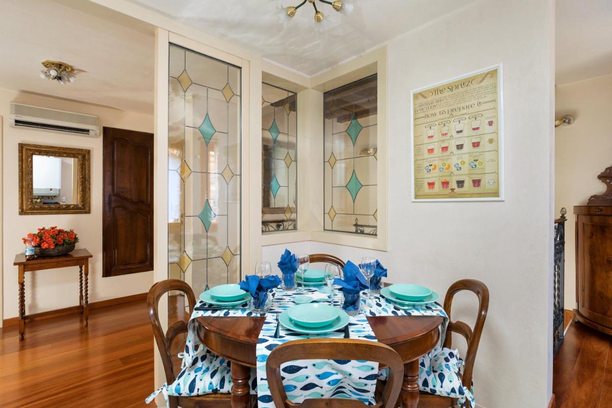 San Marco Apartments Steps from St Mark's Square- VHA Collection - Housity