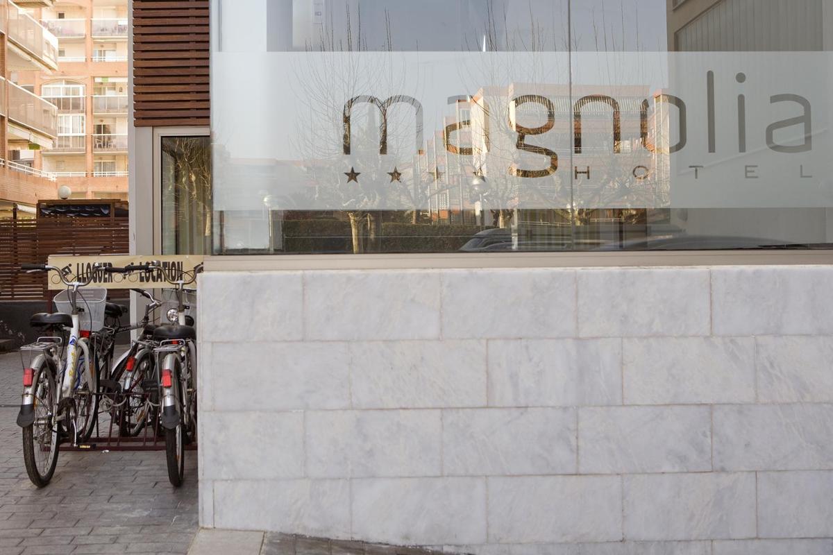Montar en bicicleta en Magnolia Hotel - Adults Only o alrededores