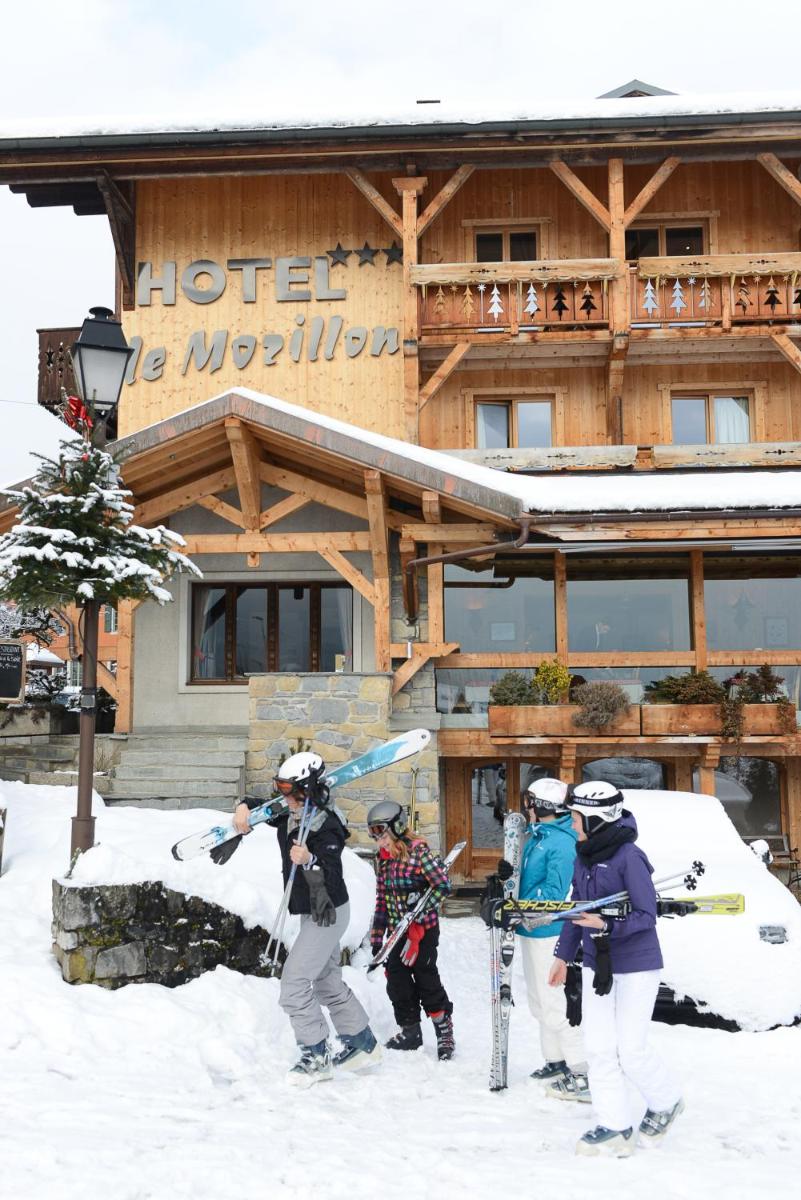 L'établissement Café-Hôtel Le Morillon, Domaine du Grand Massif-Samoëns en hiver