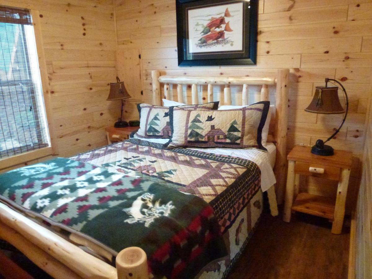 Brown's Bay Resort - Housity