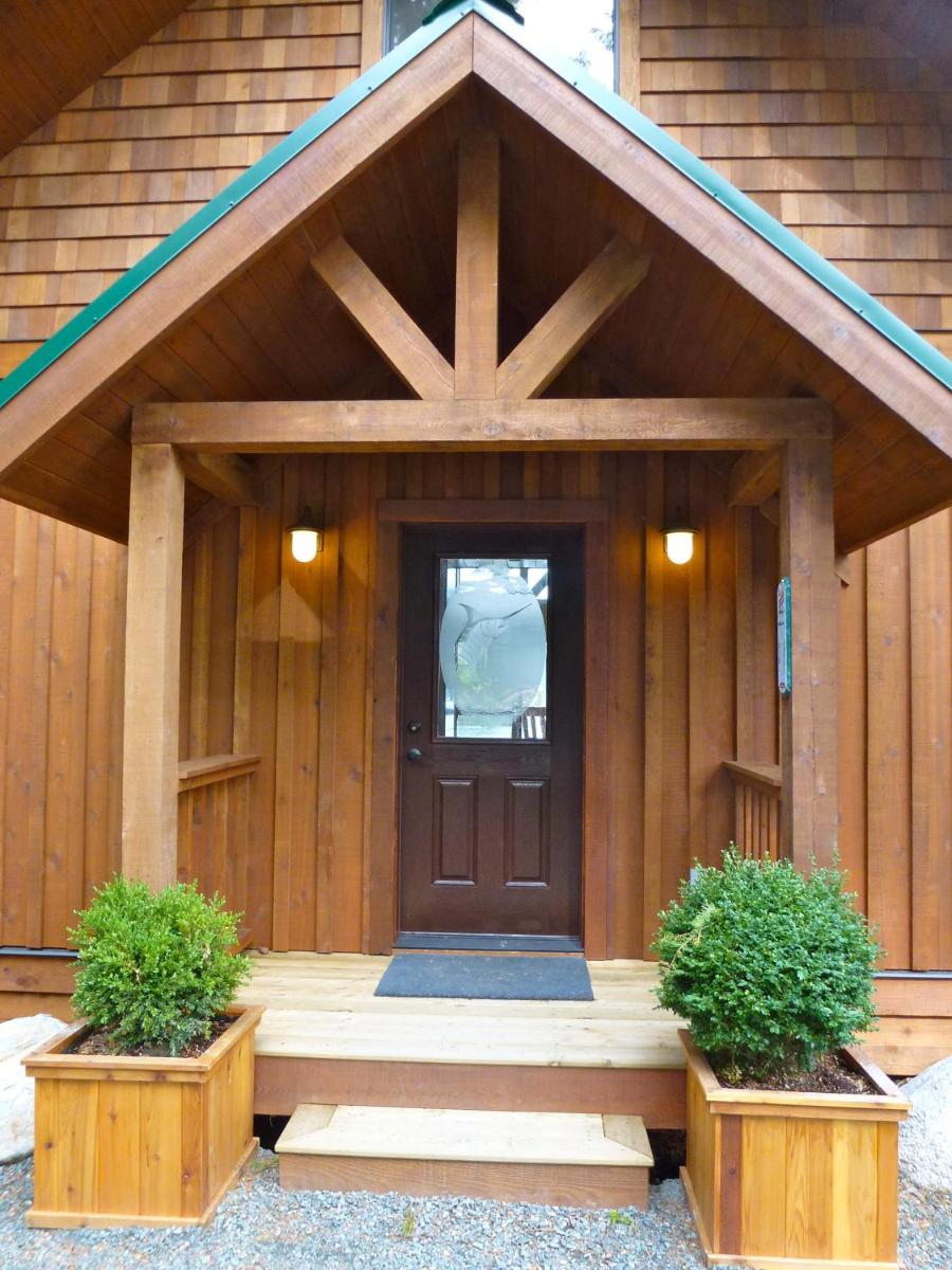 Brown's Bay Resort - Housity