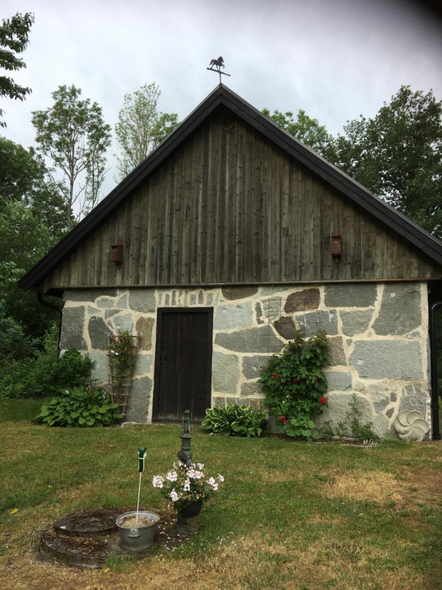 Stenlängan Lodge - Housity